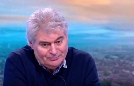 Вероятно при размяната на  едното се поставя в друго кошче с